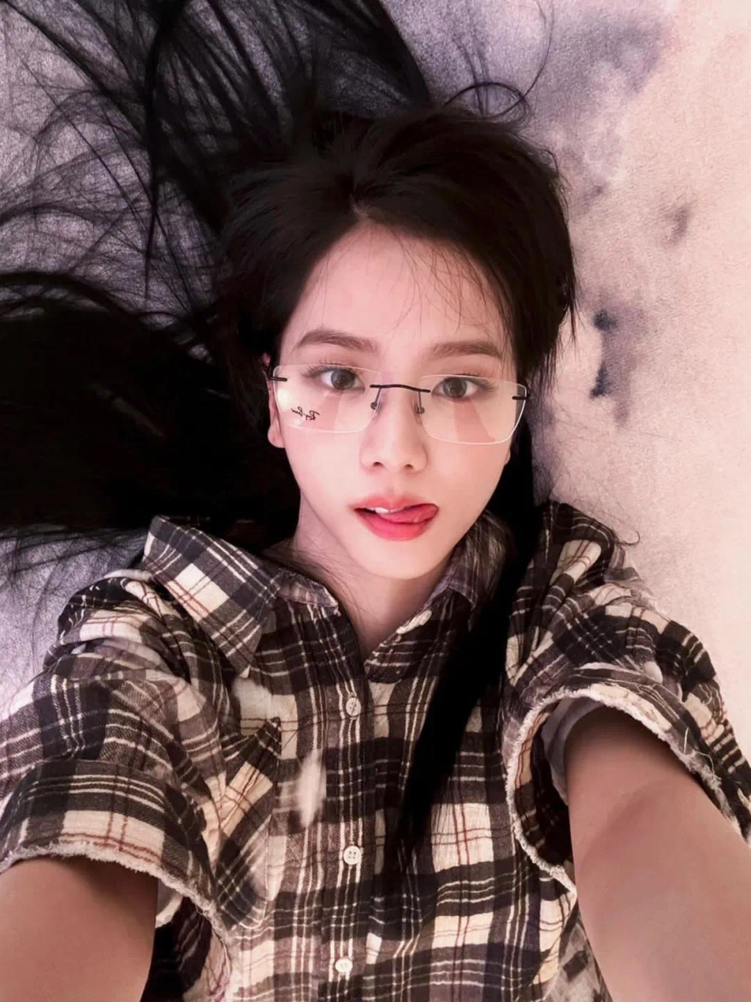 美女壁纸_美女头像真人