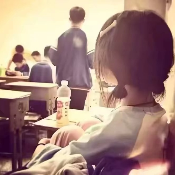 美女图片微信头像_美女照片背影侧面唯美