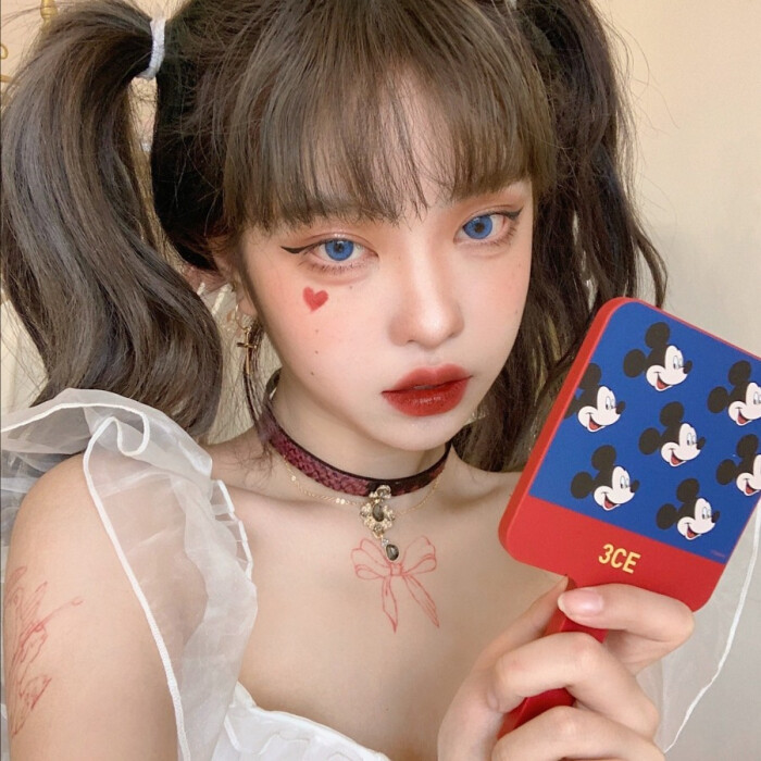美女照片游泳写真素材_美女照片头像