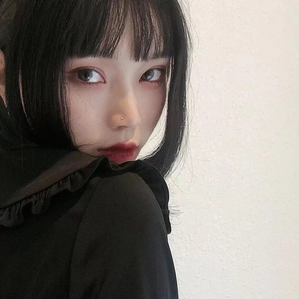 美女照片侧脸好看头像_美女照片手机挡脸头像