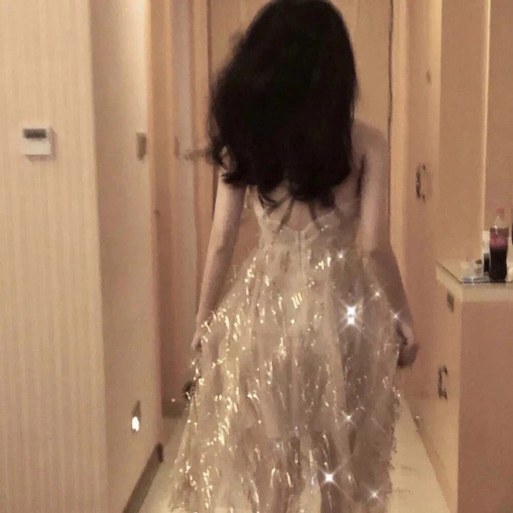 【女人心情的调整方式】美女图片微信头像_美女壁纸手机壁纸