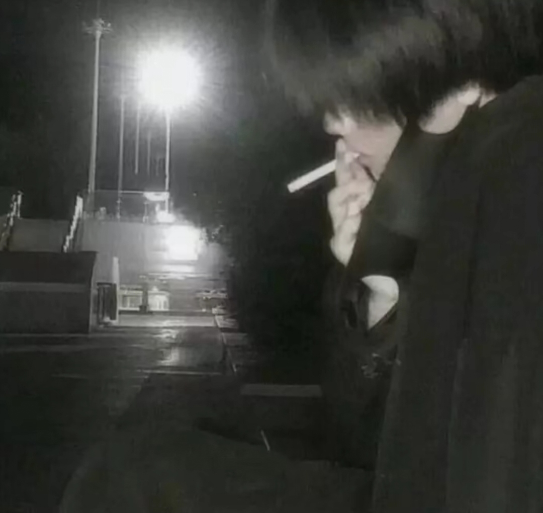 美女头像真人侧脸_美女照片