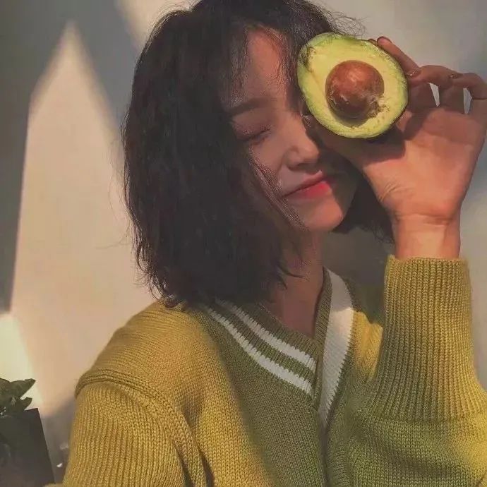 美女图片微信头像背影酷霸气_美女头像真人头像可爱
