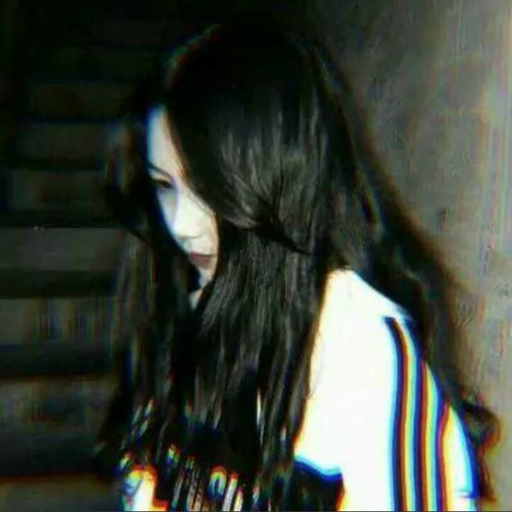 美女照片真人图片背面_美女壁纸