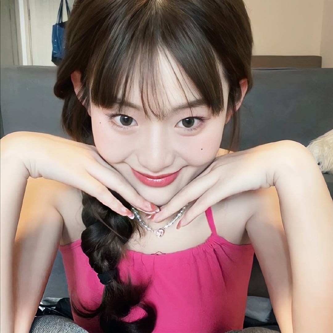 美女自拍_美女照片。
