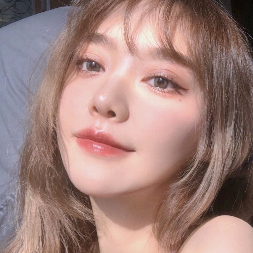 美女壁纸手机壁纸_美女头像真人很吸引人