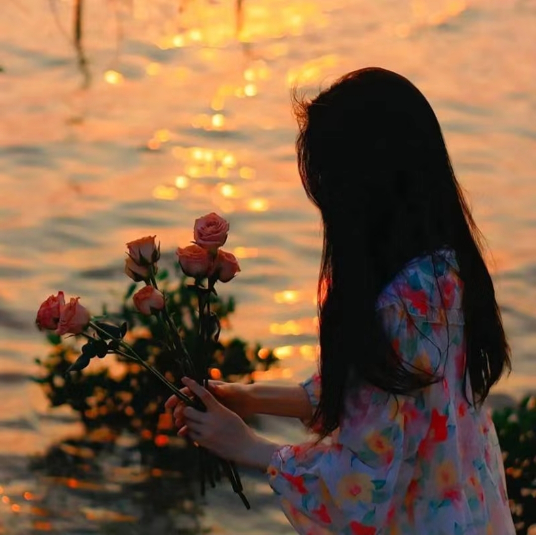美女图片微信头像侧脸_美女图片微信头像背影高清