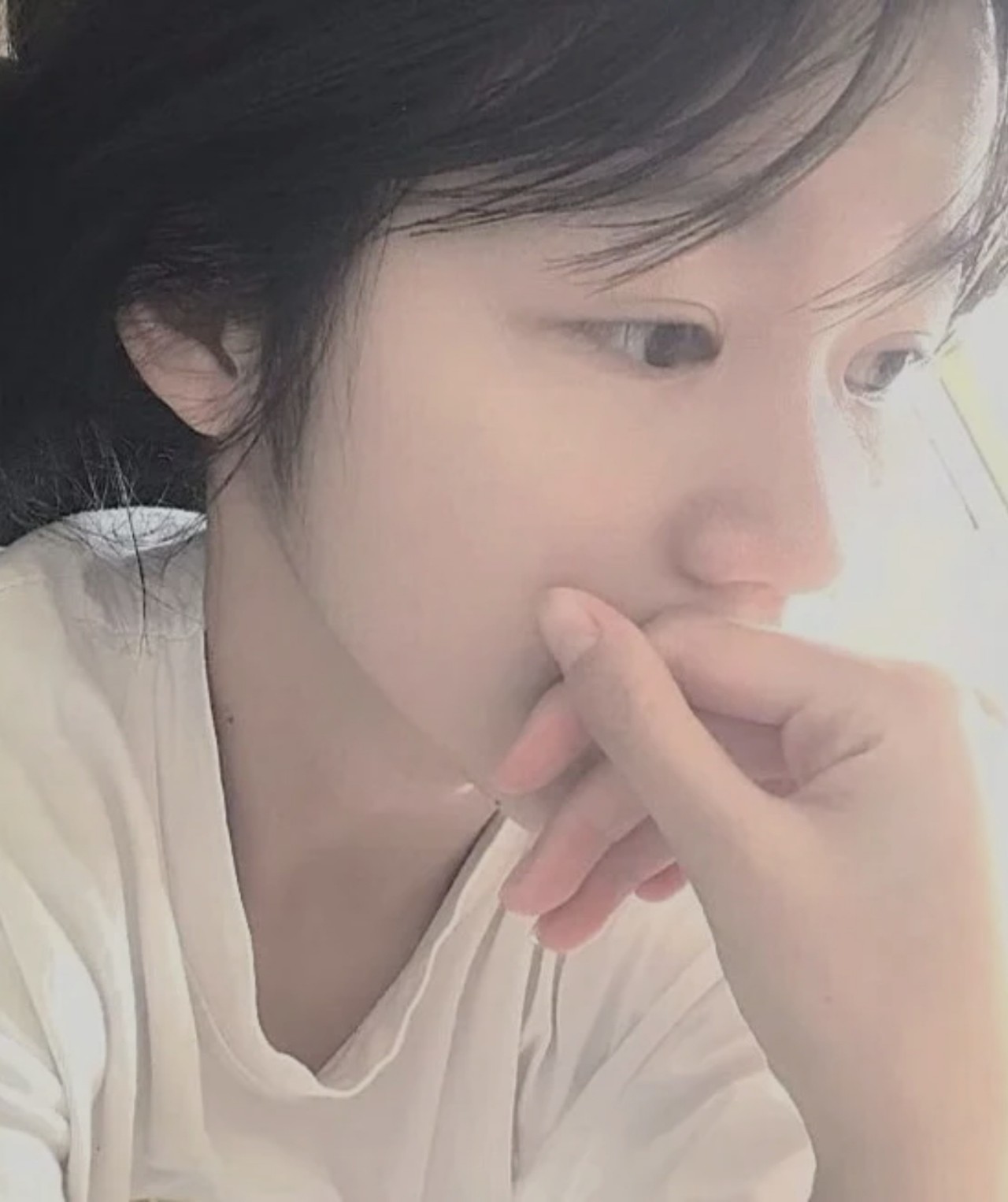 美女壁纸手机壁纸_美女照片游泳写真素材