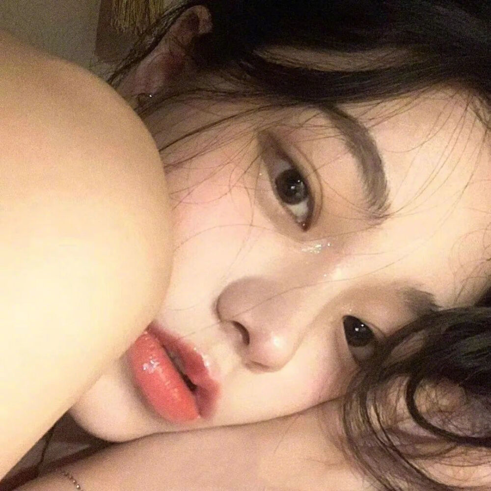 美女照片真人图片背面_美女照片头像