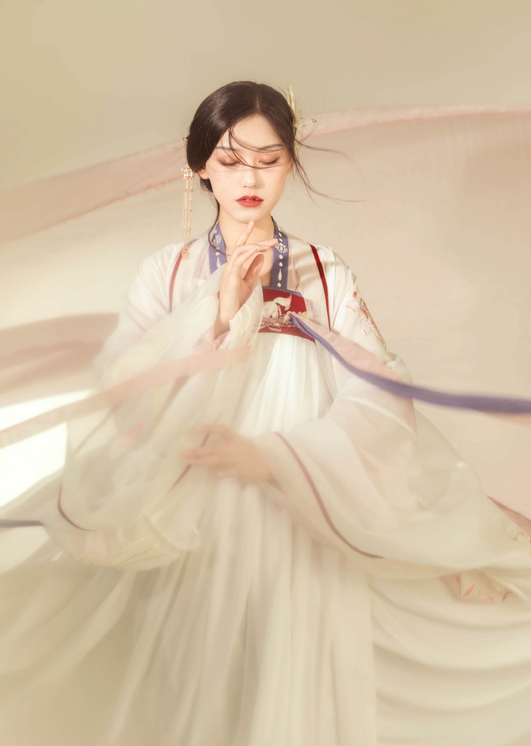 美女自拍_美女照片侧脸好看头像