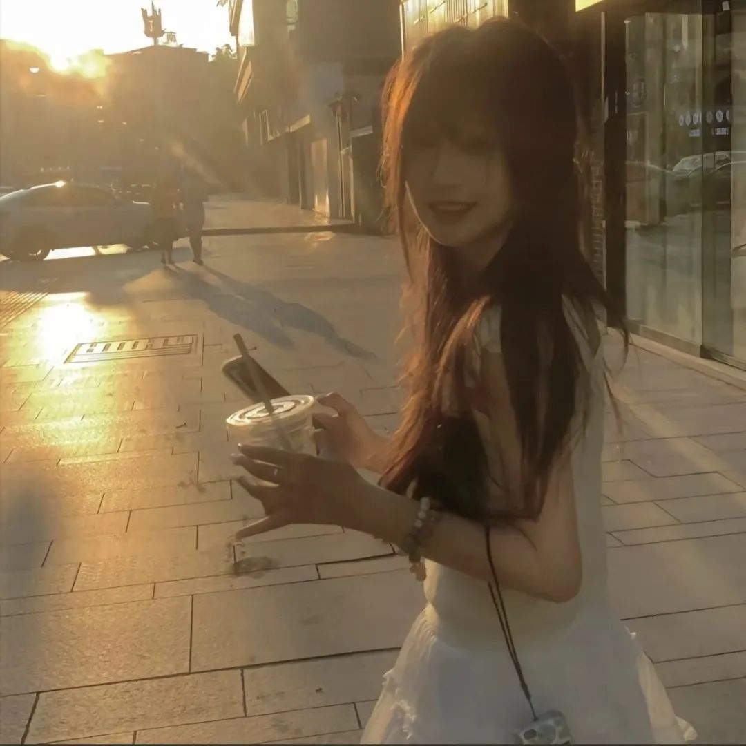 美女图片微信头像_美女照片头像霸气