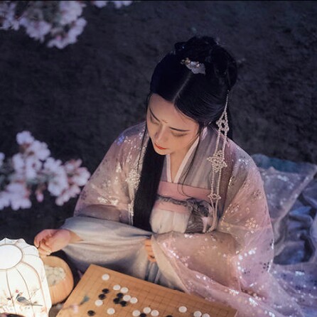 美女图片微信头像高清头像_美女高雅造型