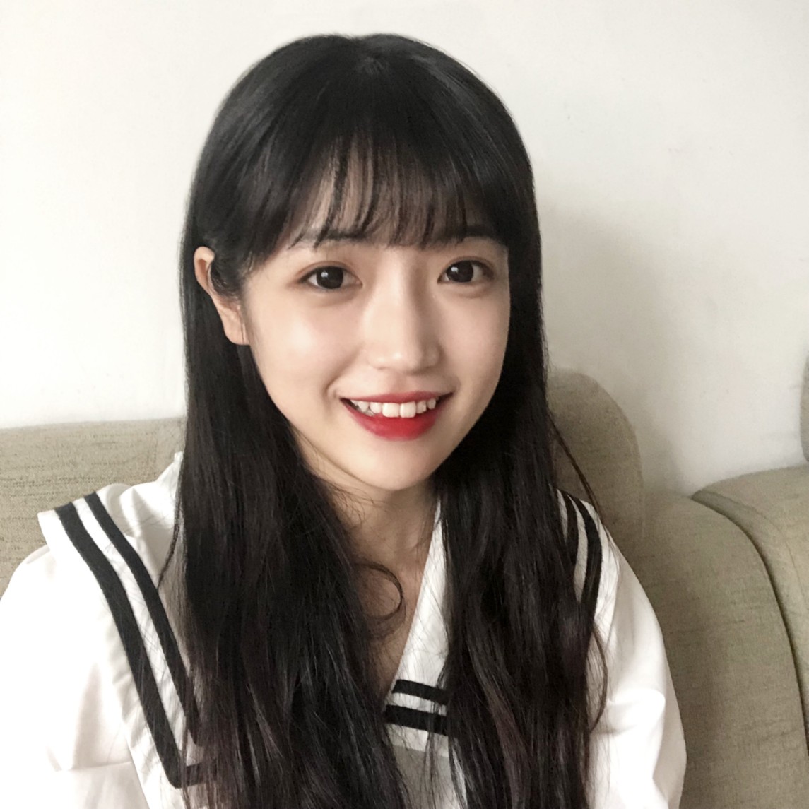 【乘风破浪】美女照片背影侧面_美女照片手机挡脸头像