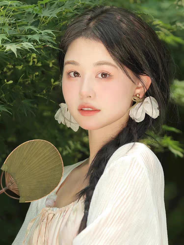 美女头像清新自然_美女头像动漫
