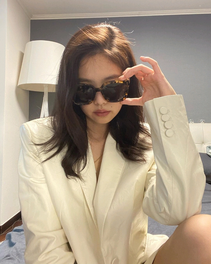 美女图片微信头像_美女照片卡通教程