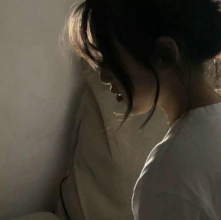 美女时尚街拍_美女头像真人
