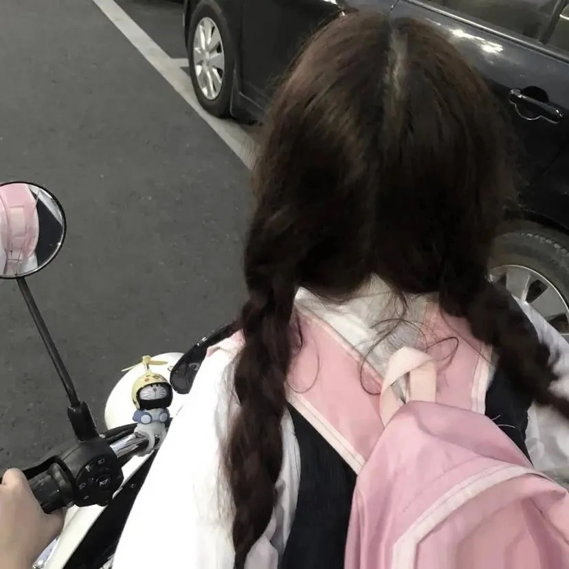 美女照片_美女照片背影侧面唯美