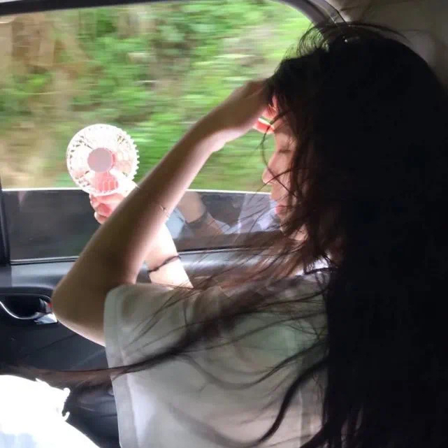 美女高雅造型_美女头像可爱霸气高冷
