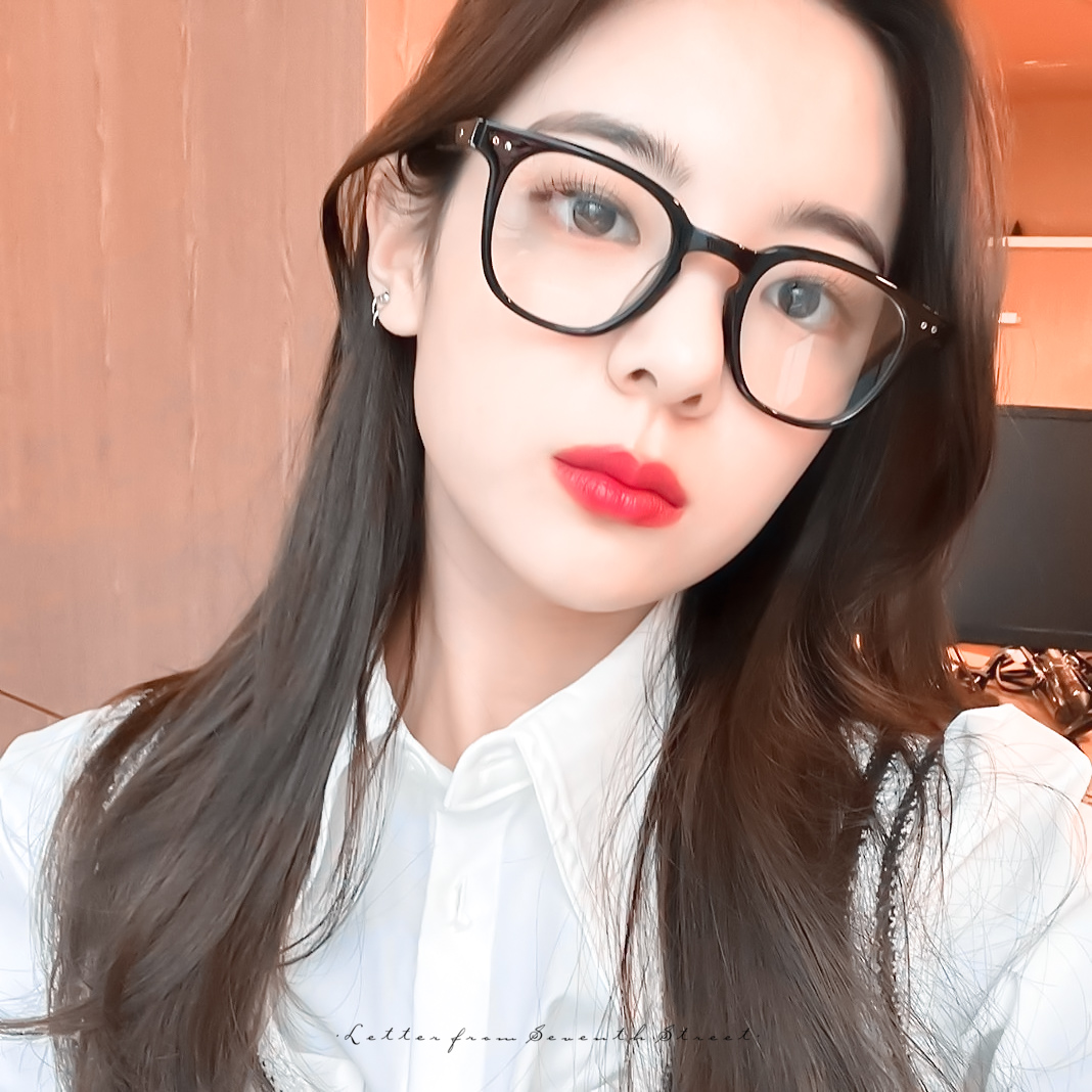 美女头像真人头像搞笑_美女头像真人