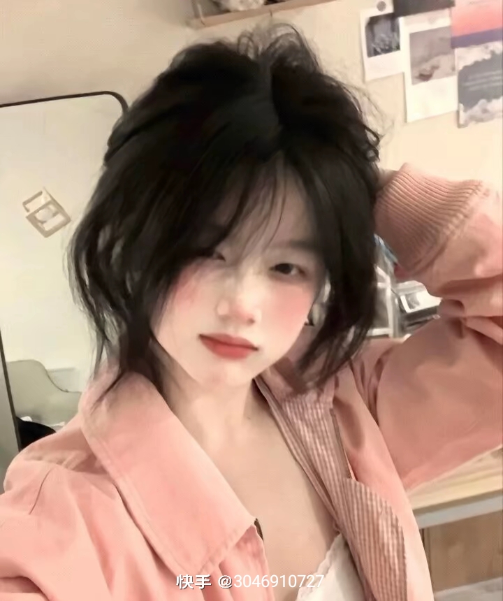 美女壁纸风景_美女照片游泳写真壁纸