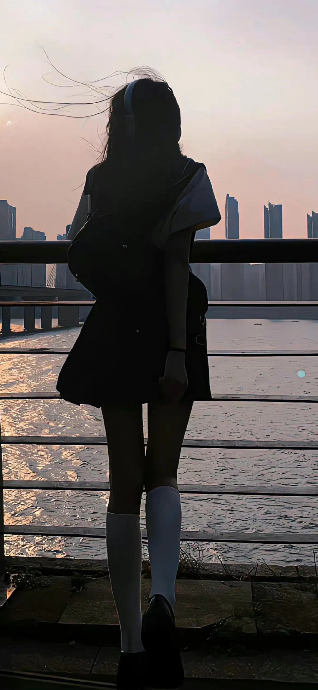 美女图片微信头像背影唯美_美女照片