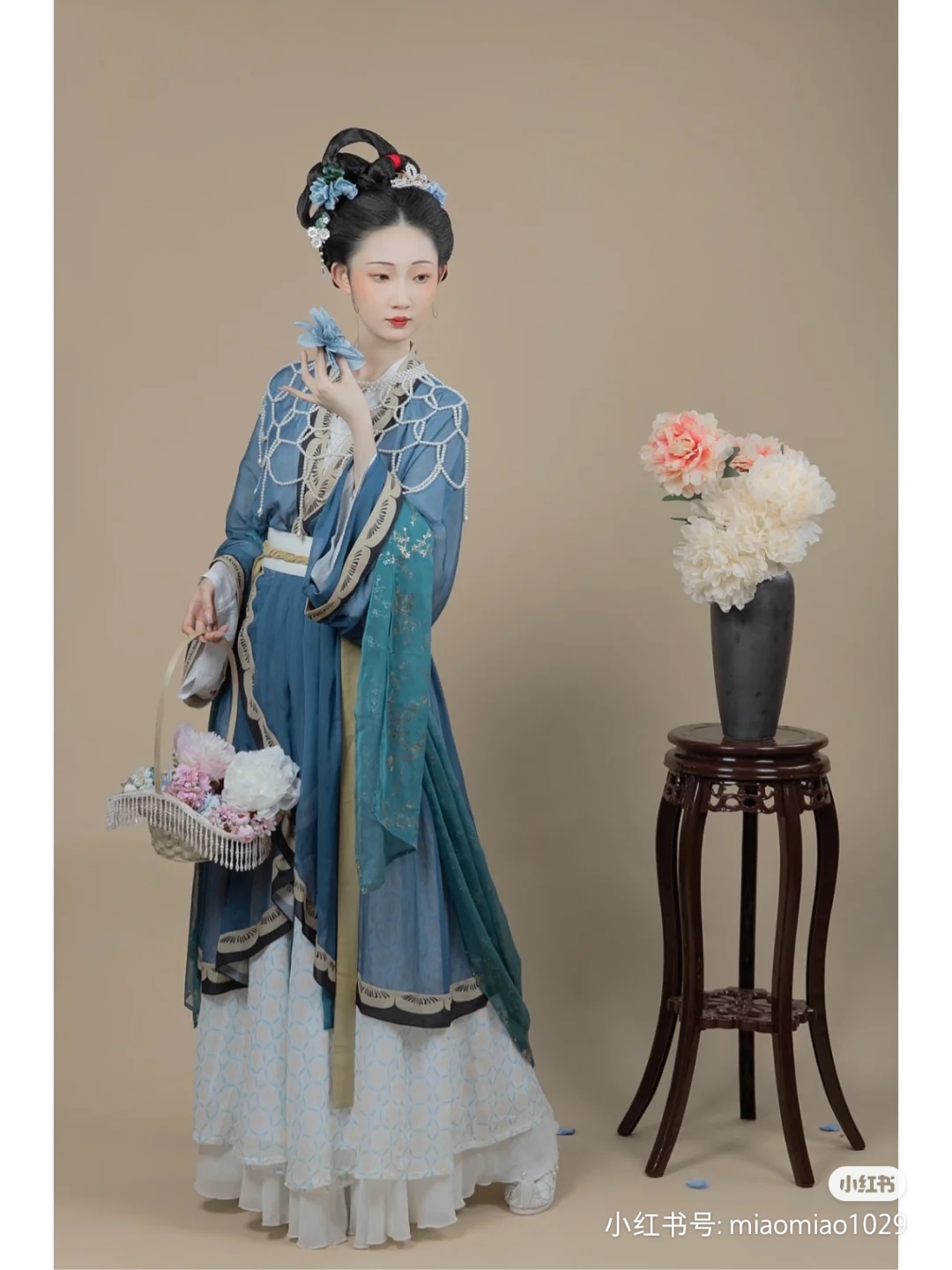 秋风走马_美女照片