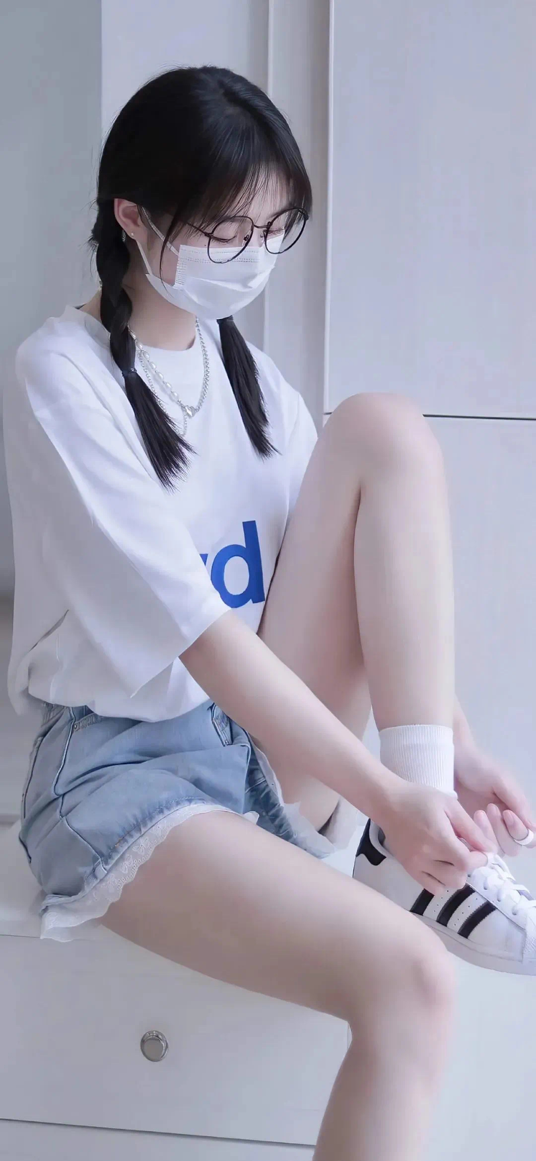 美女照片游泳写真壁纸_美女头像真人背影