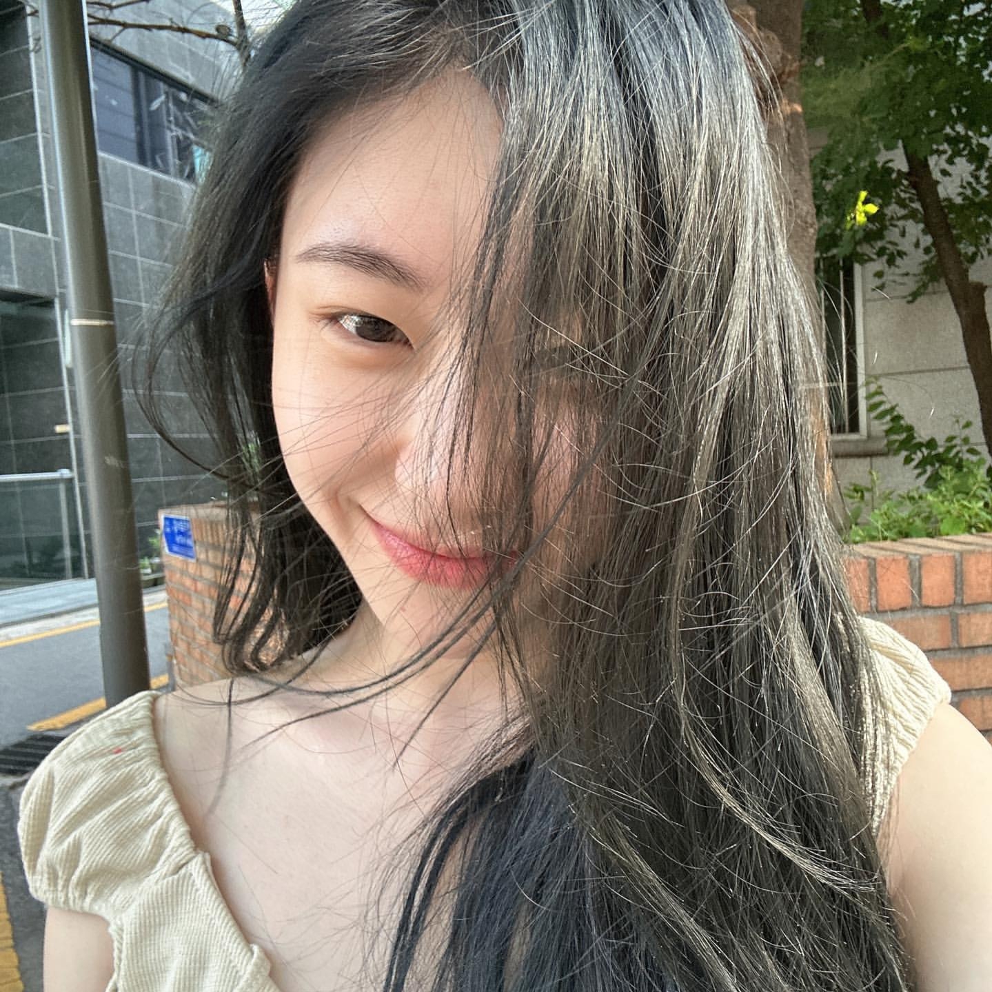 美女自拍背影微信头像_美女自拍旅游头像
