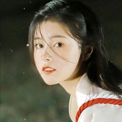 美女图片微信头像高清头像_美女头像真人头像简约