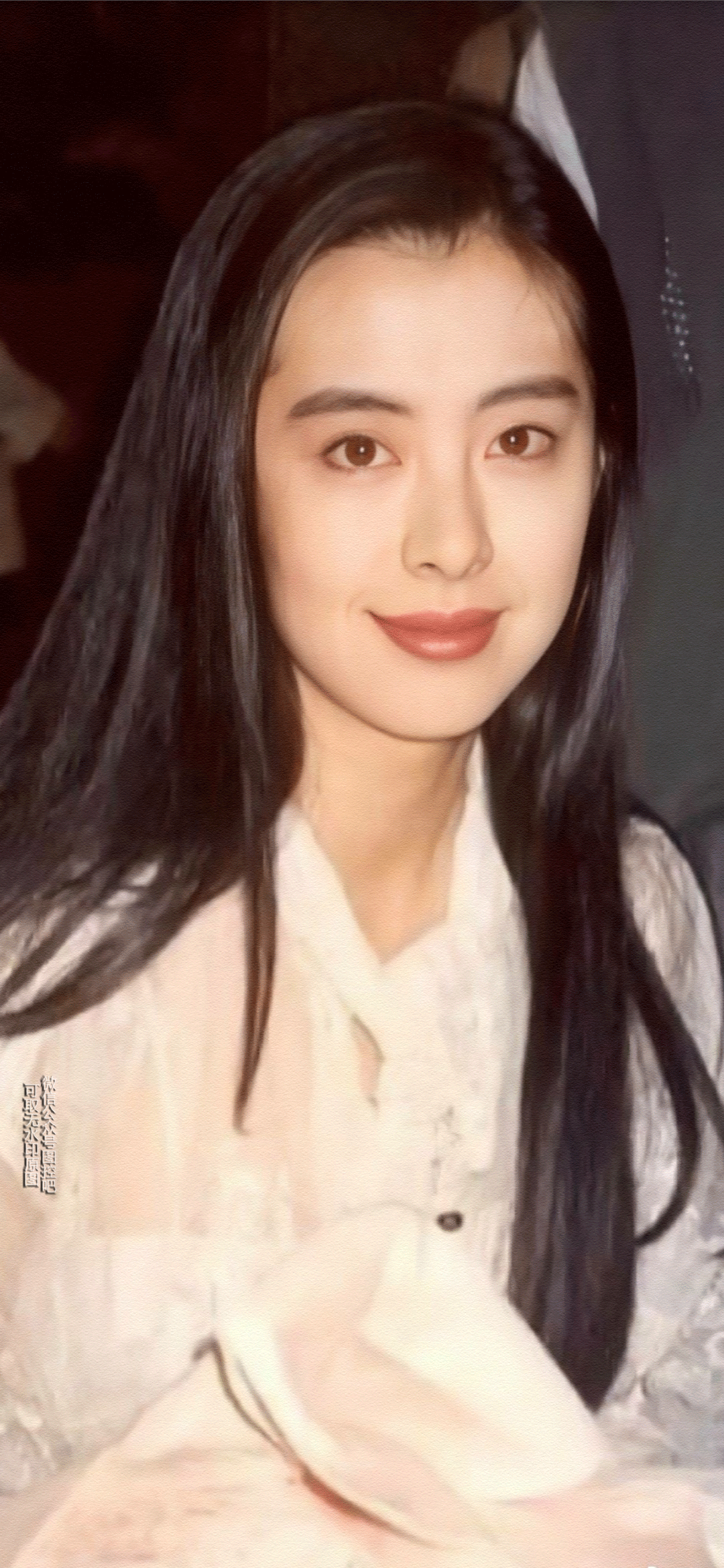 美女照片游泳写真壁纸_美女头像高冷