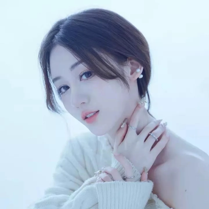 云南虫谷多少集_美女图片微信头像真人