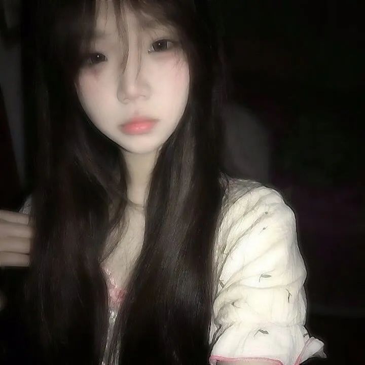 美女头像卡通_美女头像真人侧脸