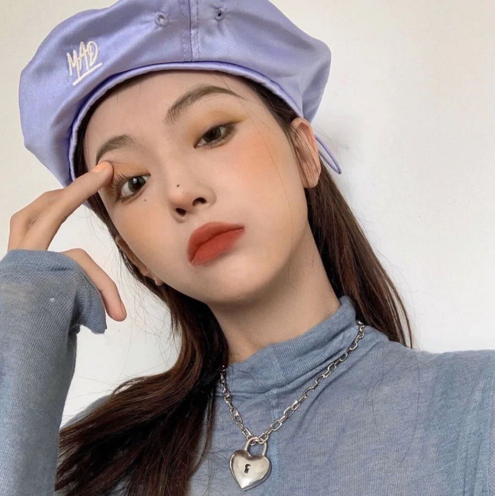月光不照昔日梦_美女头像真人头像可爱