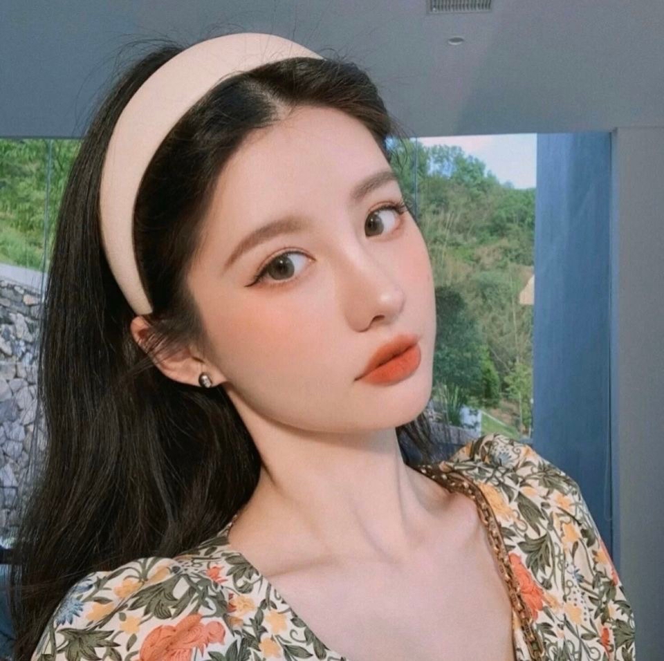 美女热舞_美女图片微信头像侧脸