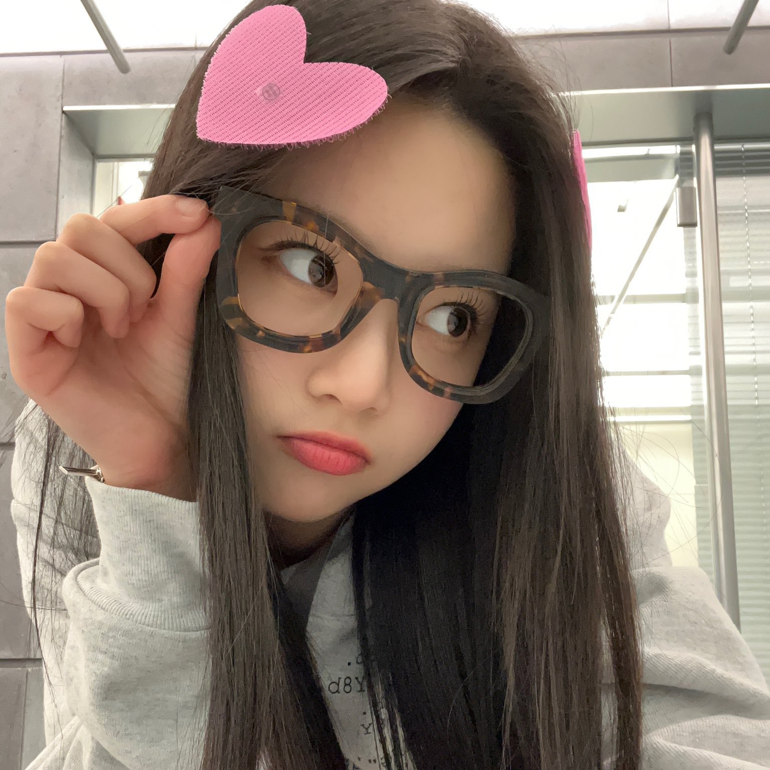 美女照片游泳写真素材_美女头像高冷