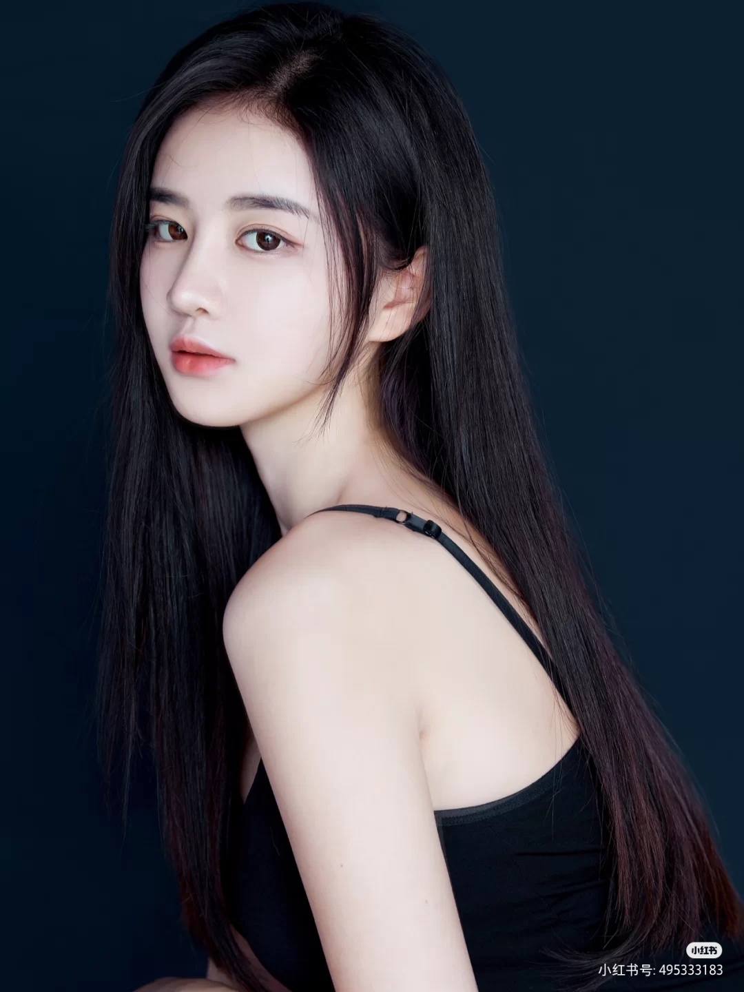 美女照片游泳写真素材_美女图片微信头像侧面