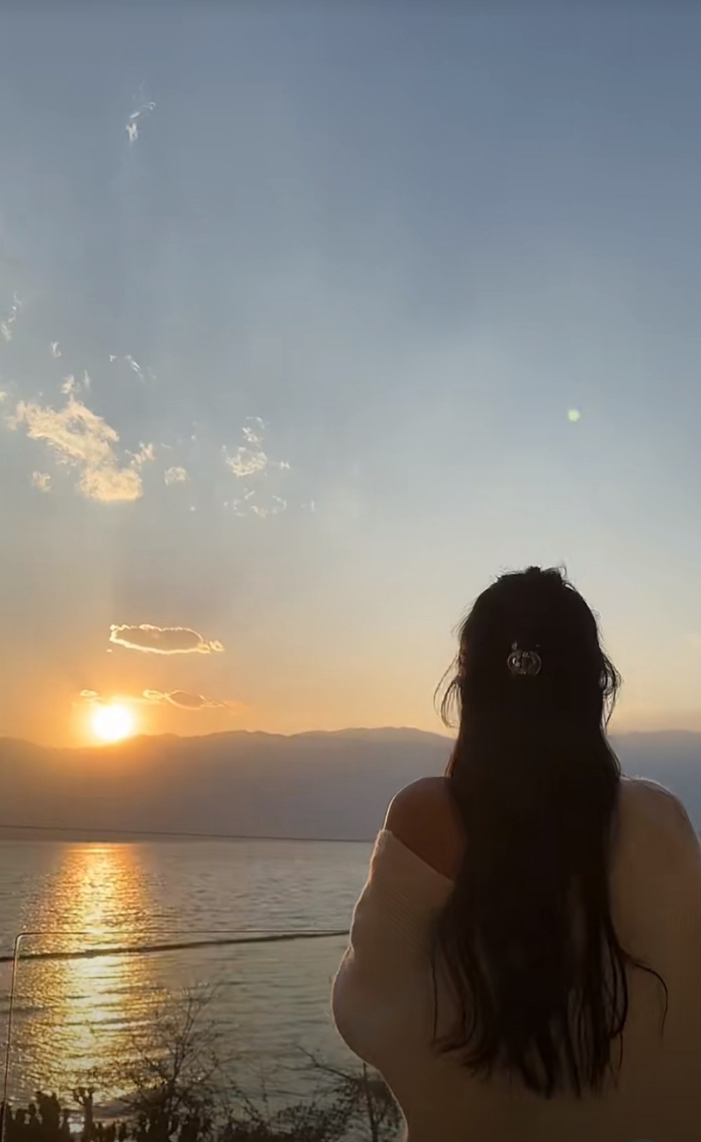8天就死的怪兽的12天故事_美女头像甜美