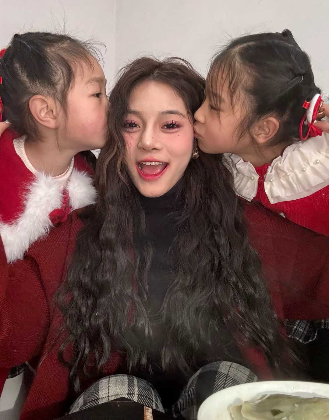 精品免费看a片免费毛片_美女高雅造型