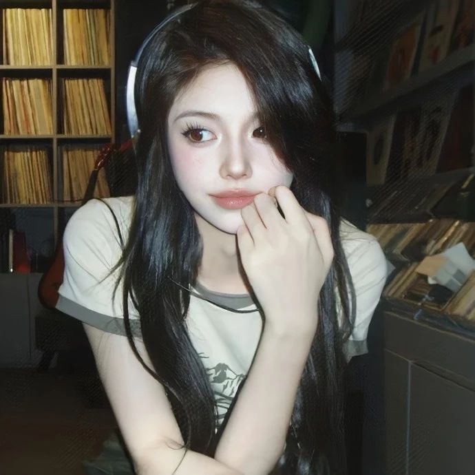 美女热舞_美女头像背影