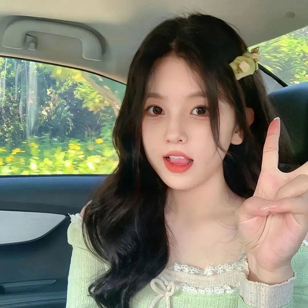 美女头像真人职业_美女照片侧脸好看头像