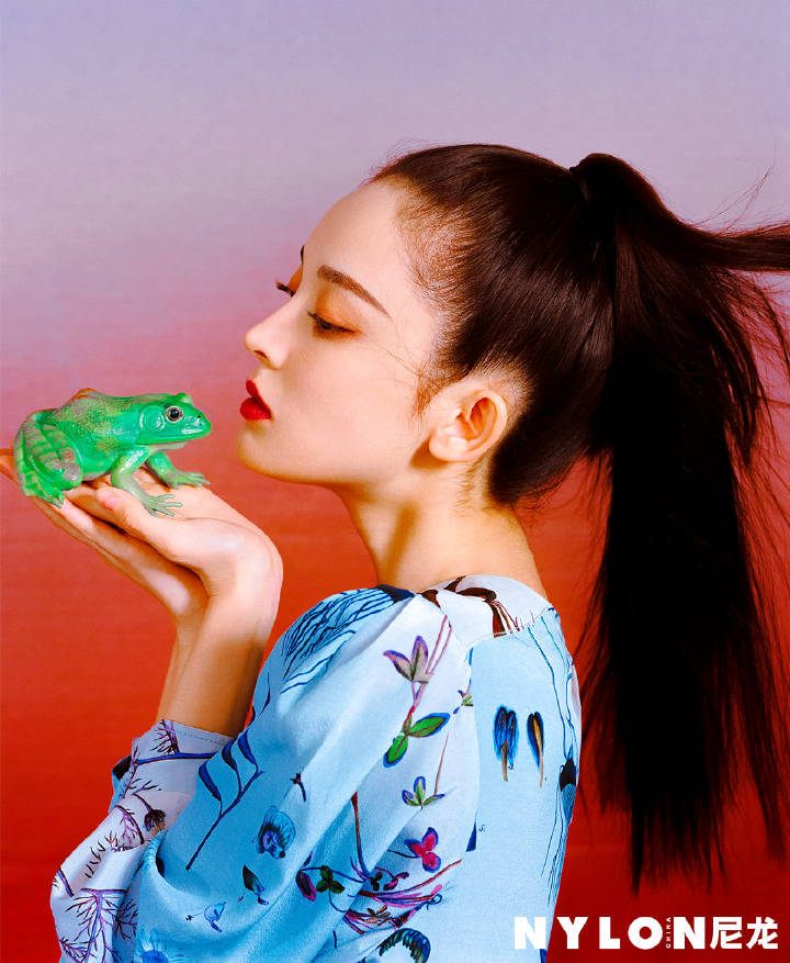 美女头像真人职业_美女图片微信头像背影酷霸气